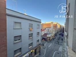 Piso en venta en L'Hospitalet de Llobregat photo 0