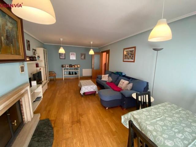 Adosada en venta en Villamediana de Iregua, Área de Villamediana de Iregua photo 0