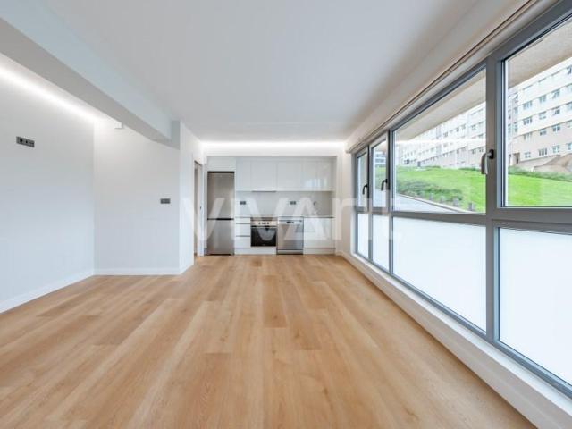 Piso en venta en A Coruña, Eirís photo 0