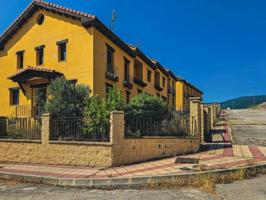 Chalet en venta en El Tiemblo, Castilla y leon photo 0