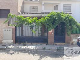 Chalet en venta en Esquivias, LA SAGRA photo 0