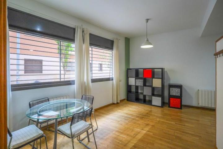 Casa en venta en Barcelona, Hostafrancs photo 0