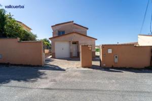 Casa en venta en Vallmoll, Calders escaldes photo 0