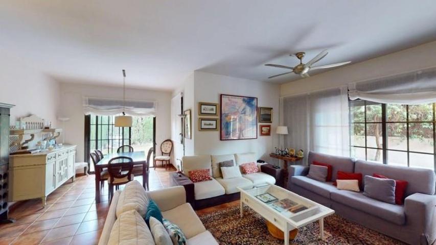 Bungalow en venta en Guillena, Las pajanosas photo 0