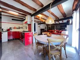 Casa en venta en Sant Martí de Tous, POBLE photo 0