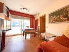 Piso en venta en Castelldefels photo 0