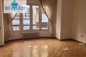 Piso en venta en Albacete, Centro-Carretas photo 0