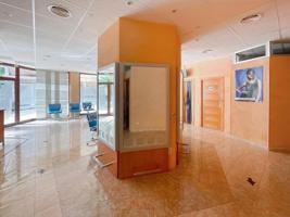 Local comercial en venta en Calvia, Peguera photo 0