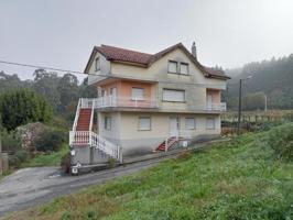 Casa con terreno en venta en Vilagarcía de Arousa photo 0