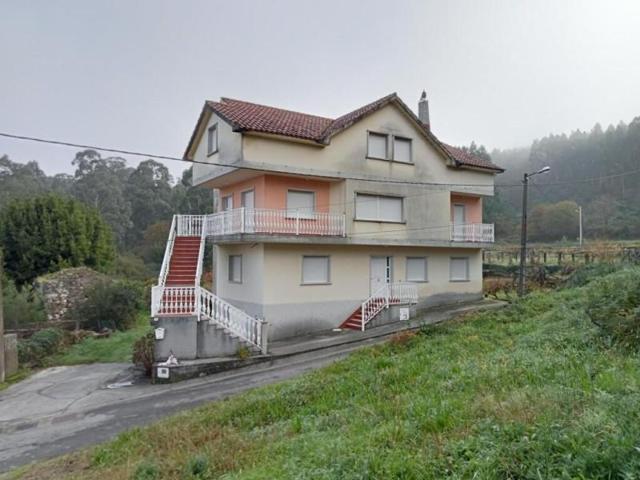 Casa con terreno en venta en Vilagarcía de Arousa photo 0