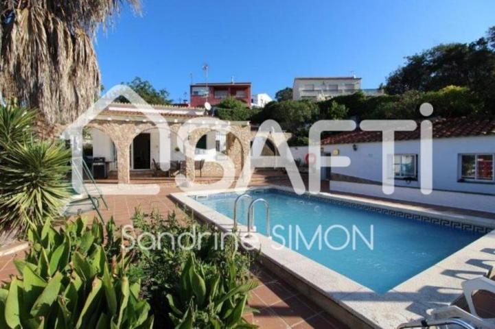 Casa en venta en Lloret de Mar photo 0