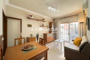 Piso en venta en Barcelona, La Prosperitat photo 0