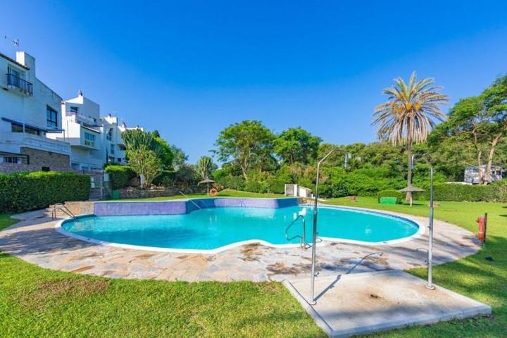 Apartamento en venta en Estepona, Costa Del Sol photo 0