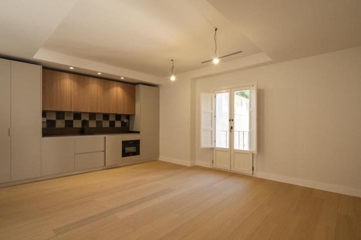 Piso en venta en Granada, Albaicín photo 0