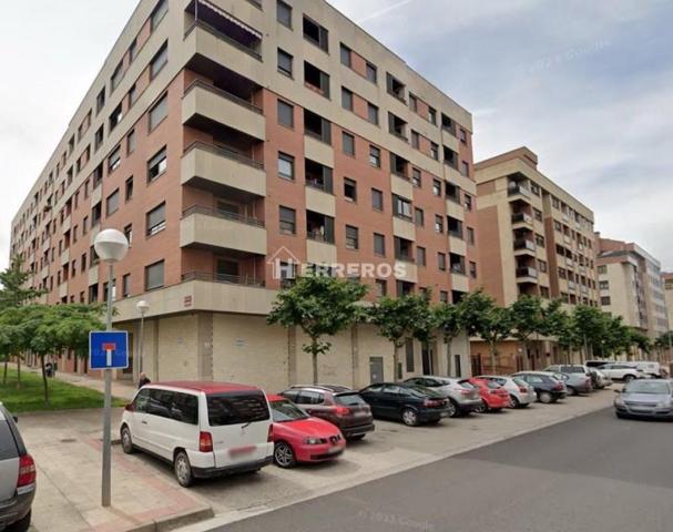 Local comercial en venta en Logroño, Piqueras photo 0