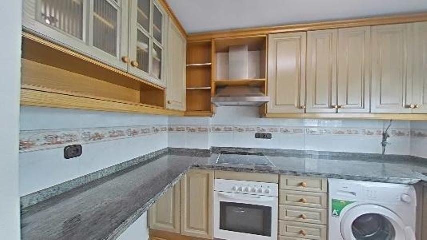 Apartamento en venta en Málaga, Gamarra photo 0