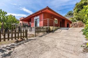 Casa en venta en Sant Llorenç Savall, Comabella photo 0