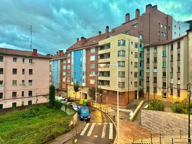 Piso en venta en Santurtzi, Santurtzi - Mamariga photo 0