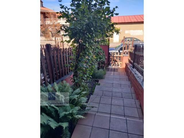 Chalet en venta en Sariegos photo 0