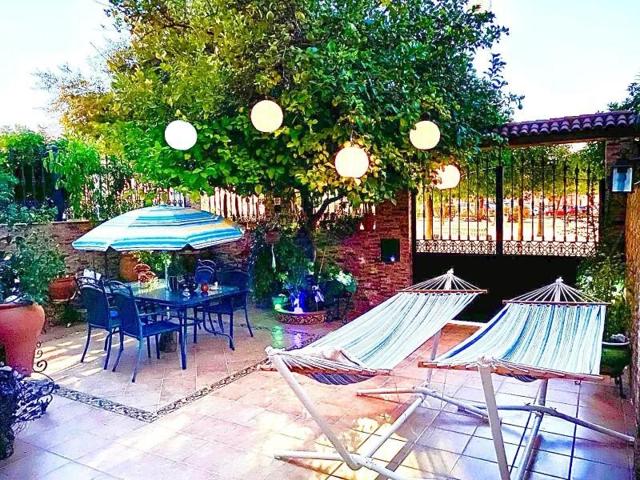 Adosada en venta en Castilleja de la Cuesta, Nisa photo 0