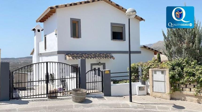 Chalet en venta en Relleu, Relleu photo 0