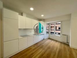 Apartamento en venta en Logroño, Gran Via photo 0