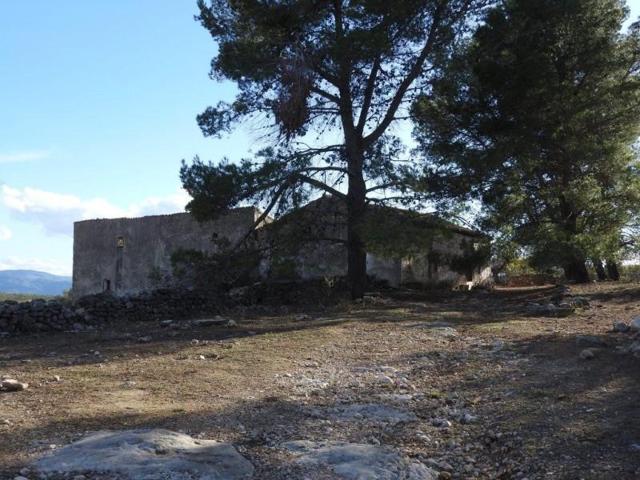 Chalet en venta en Enguera, Enguera photo 0