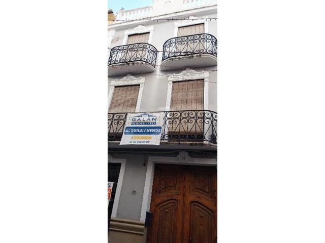 Local comercial en venta en Alzira photo 0