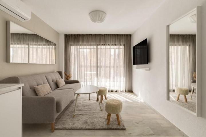 Apartamento en venta en Benidorm, Avenida del Mediterraneo photo 0