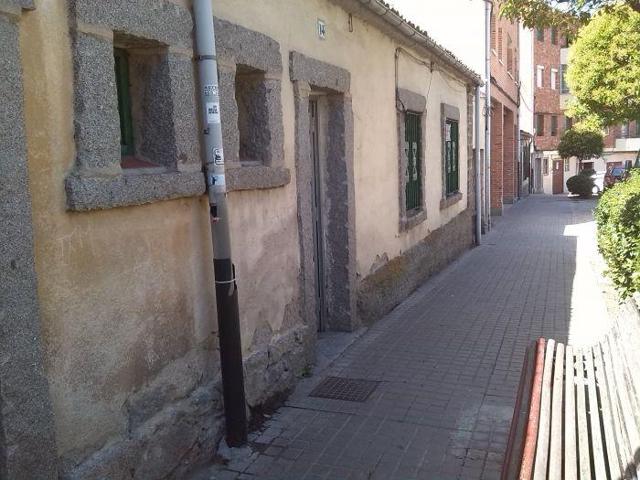 Adosada en venta en Segovia, San Lorenzo photo 0