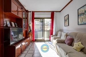 Piso en venta en Barcelona, Carrer de Cabanes, 08004 photo 0