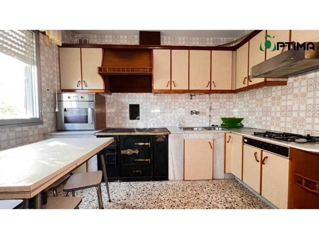 Chalet en venta en Teo photo 0