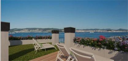 Piso en venta en Moaña, Centro photo 0