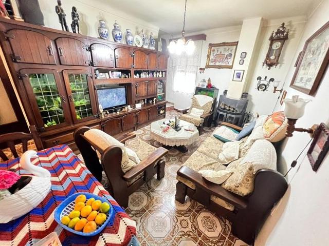 Casa en venta en Ubrique, Centro photo 0