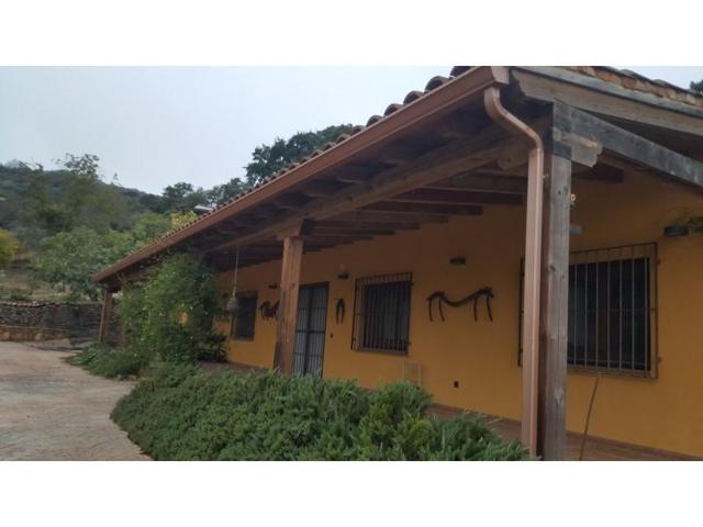 Casa con terreno en venta en Agudo photo 0