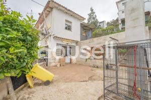 Casa en venta en Montornès del Vallès photo 0