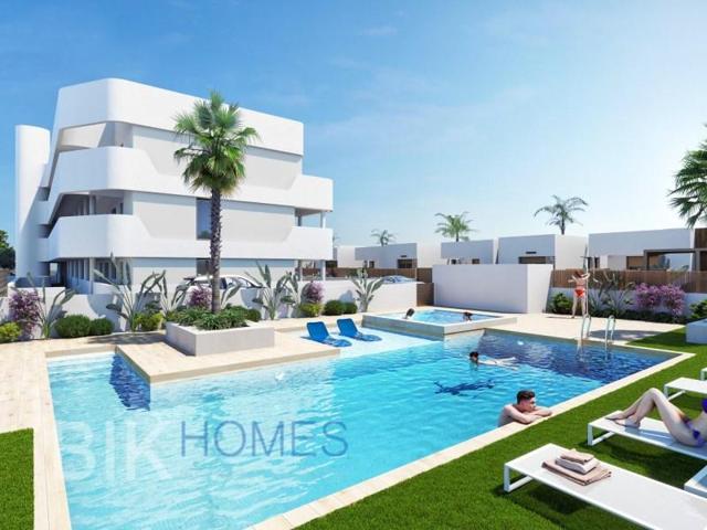 Apartamento en venta en Los Alcázares photo 0