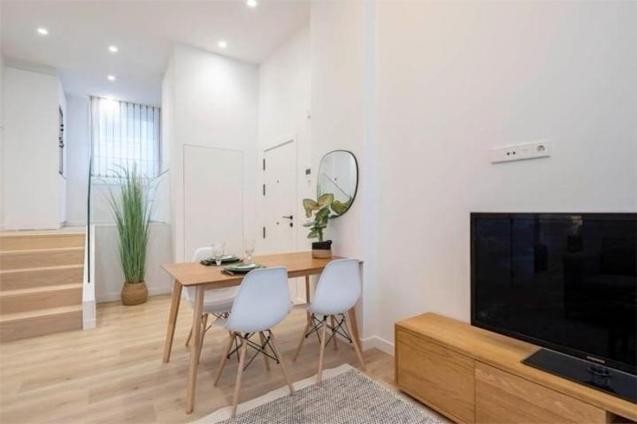 Planta baja en venta en Vigo, Corte Inglés photo 0