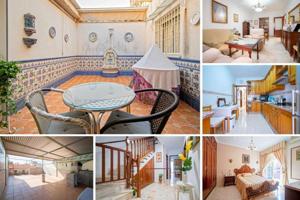 Casa en venta en La Rinconada, Andalucia photo 0