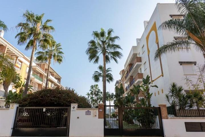 Piso en venta en Motril, Playa Granada photo 0