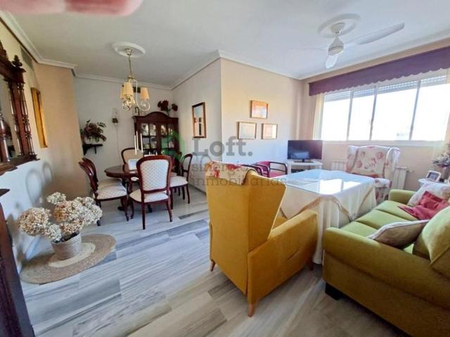 Piso en venta en Badajoz photo 0