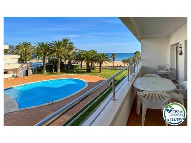 Piso en venta en Roses photo 0