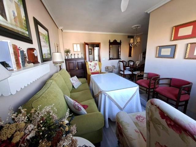 Piso en venta en Badajoz, Valdepasillas photo 0