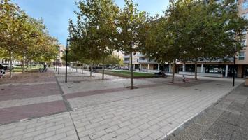 Local comercial en venta en Zaragoza, Rosales del Canal photo 0