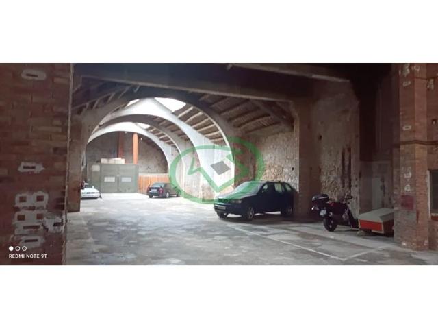 Local comercial en venta en Figueres photo 0