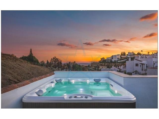 Apartamento en venta en Benahavís photo 0