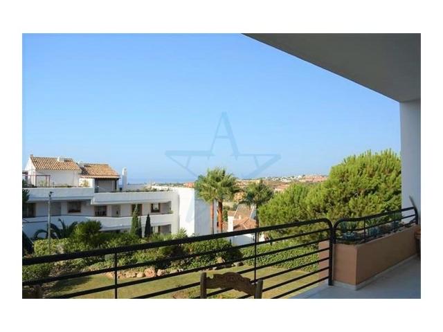 Apartamento en venta en Mijas photo 0