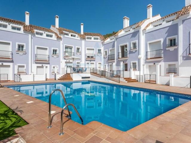 Bungalow en venta en Benahavís photo 0