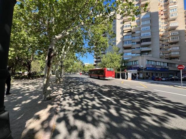 Local comercial en venta en Valencia, Ciutat Universitaria - Universidades photo 0