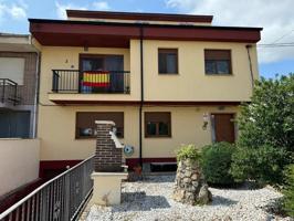 Chalet en venta en Cacabelos, Cacabelos photo 0